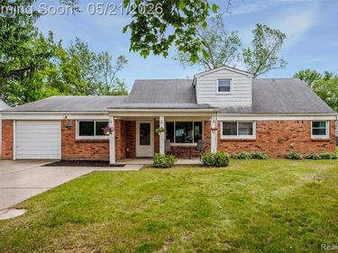 34685 Bridgeman Street, Farmington Hills, MI 48335