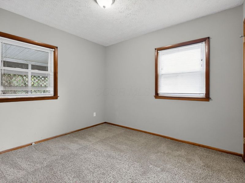 627 Savannah Drive, Columbus, OH 43228 Photo 15