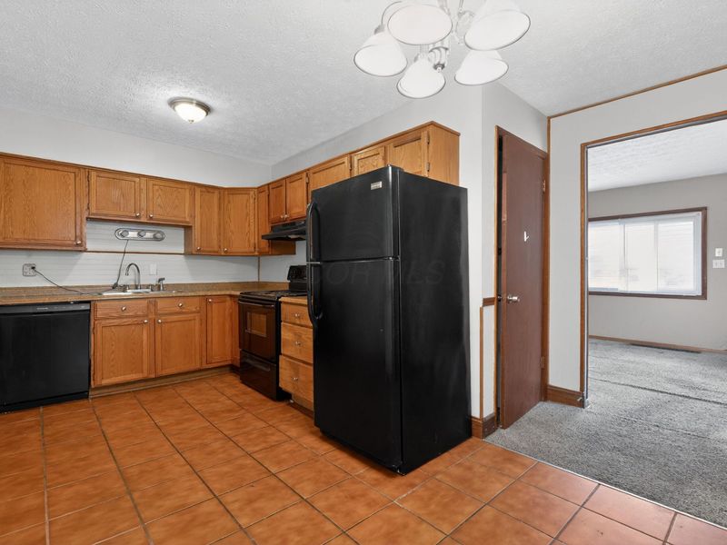 627 Savannah Drive, Columbus, OH 43228 Photo 17