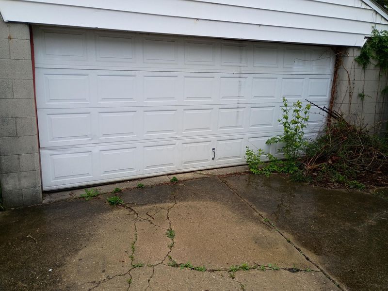 627 Savannah Drive , Columbus, OH 43228 Photo 3