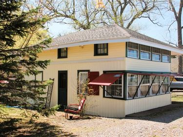 13202 Park Road , Waterport, NY 14571