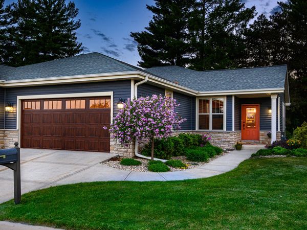 901 Whispering Pines Cir, Lake Mills, WI 53551