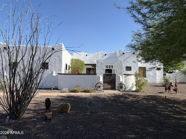 605 W Ridgecrest Road, Phoenix, AZ 85086