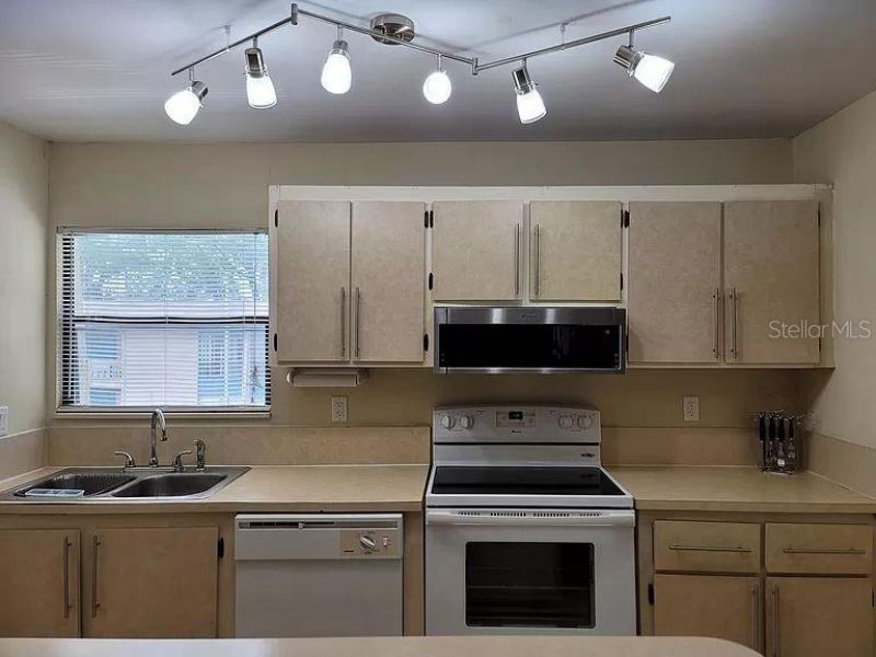 2811 SW Archer Road , Unit V176, Gainesville, FL 32608 Photo