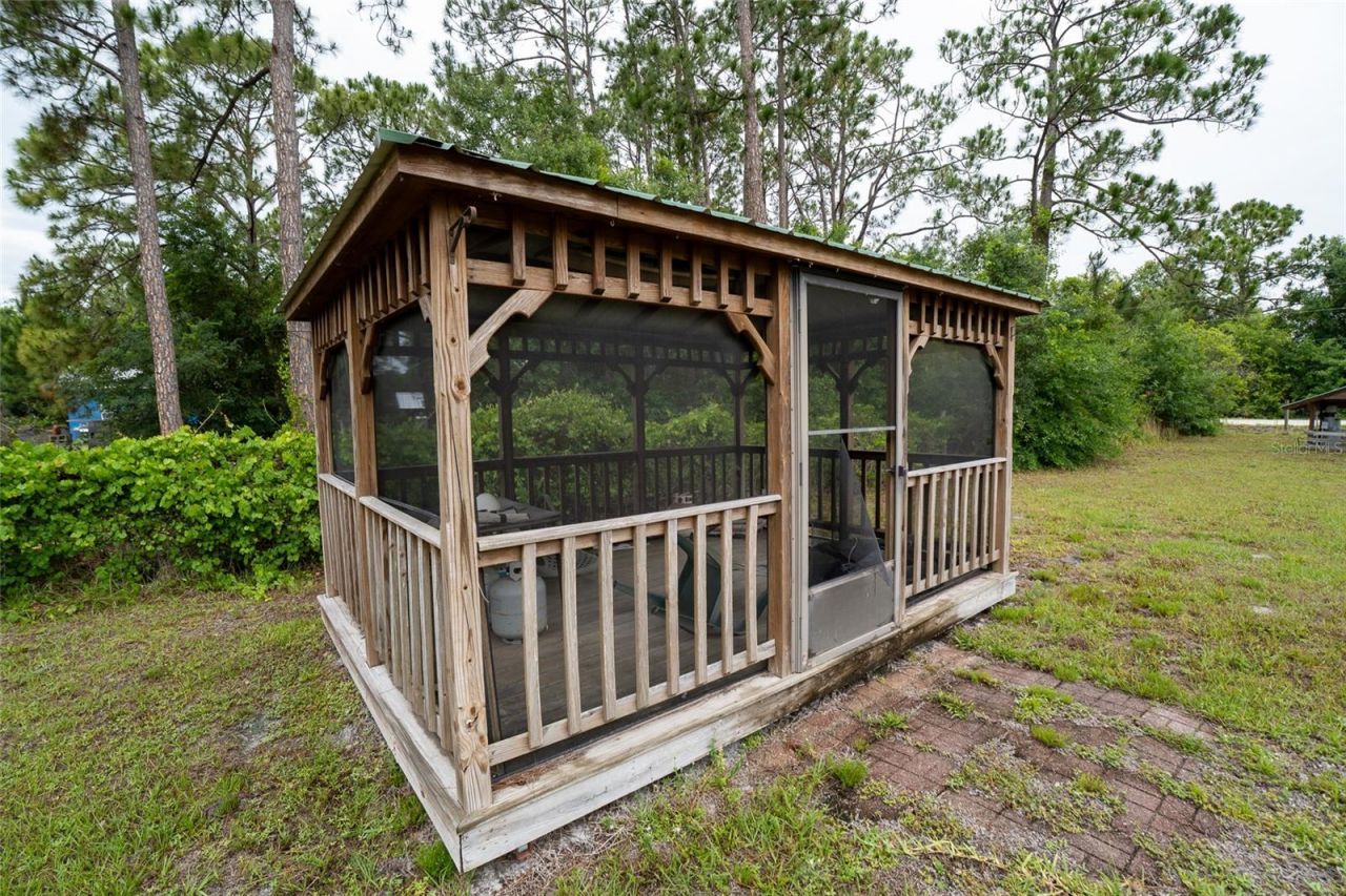 1809 E Holiday Drive , Lorida, FL 33857 Photo