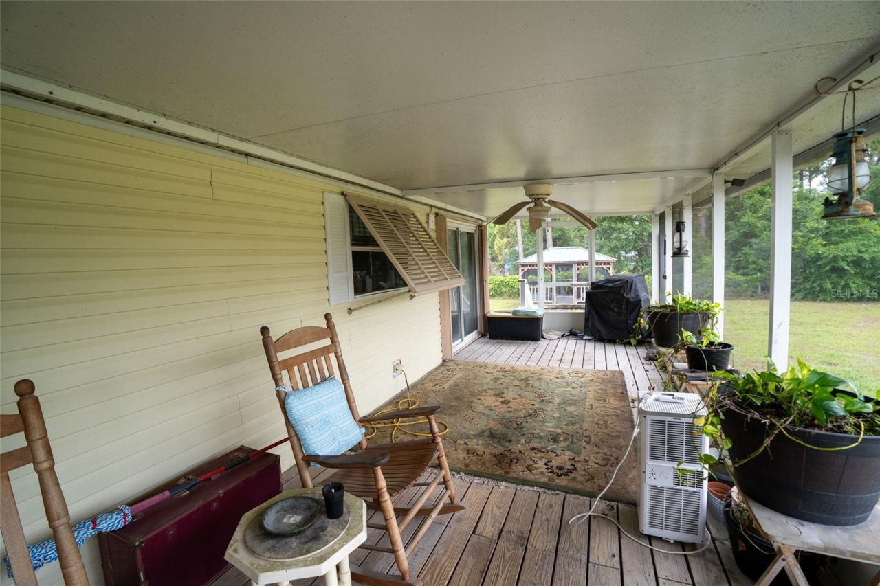 1809 E Holiday Drive , Lorida, FL 33857 Photo