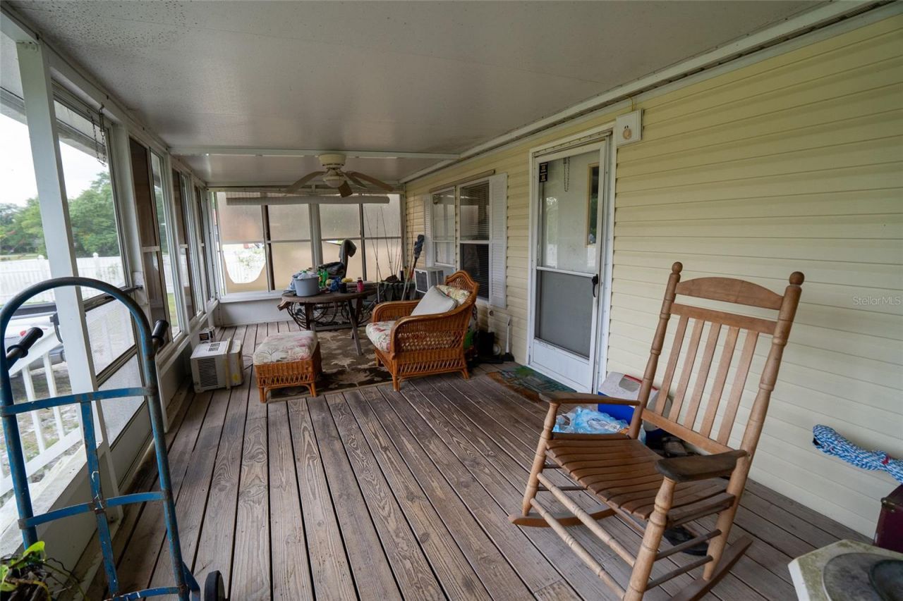 1809 E Holiday Drive , Lorida, FL 33857 Photo