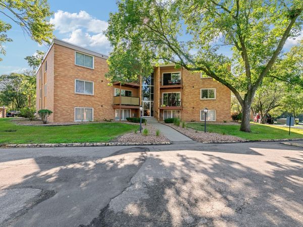 9143 Highway 55, Unit 305, Golden Valley, MN 55427