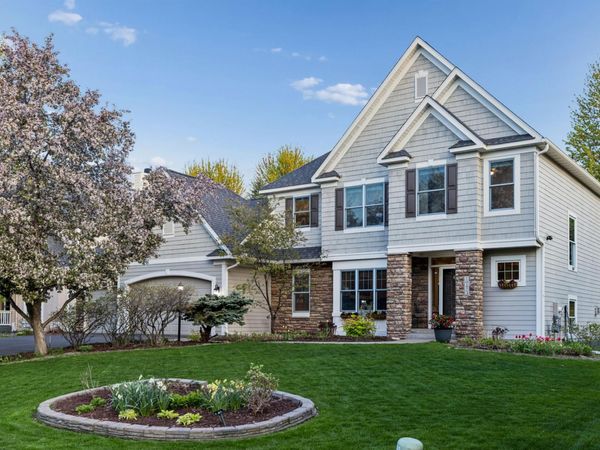 10423 Raleigh Road, Woodbury, MN 55129