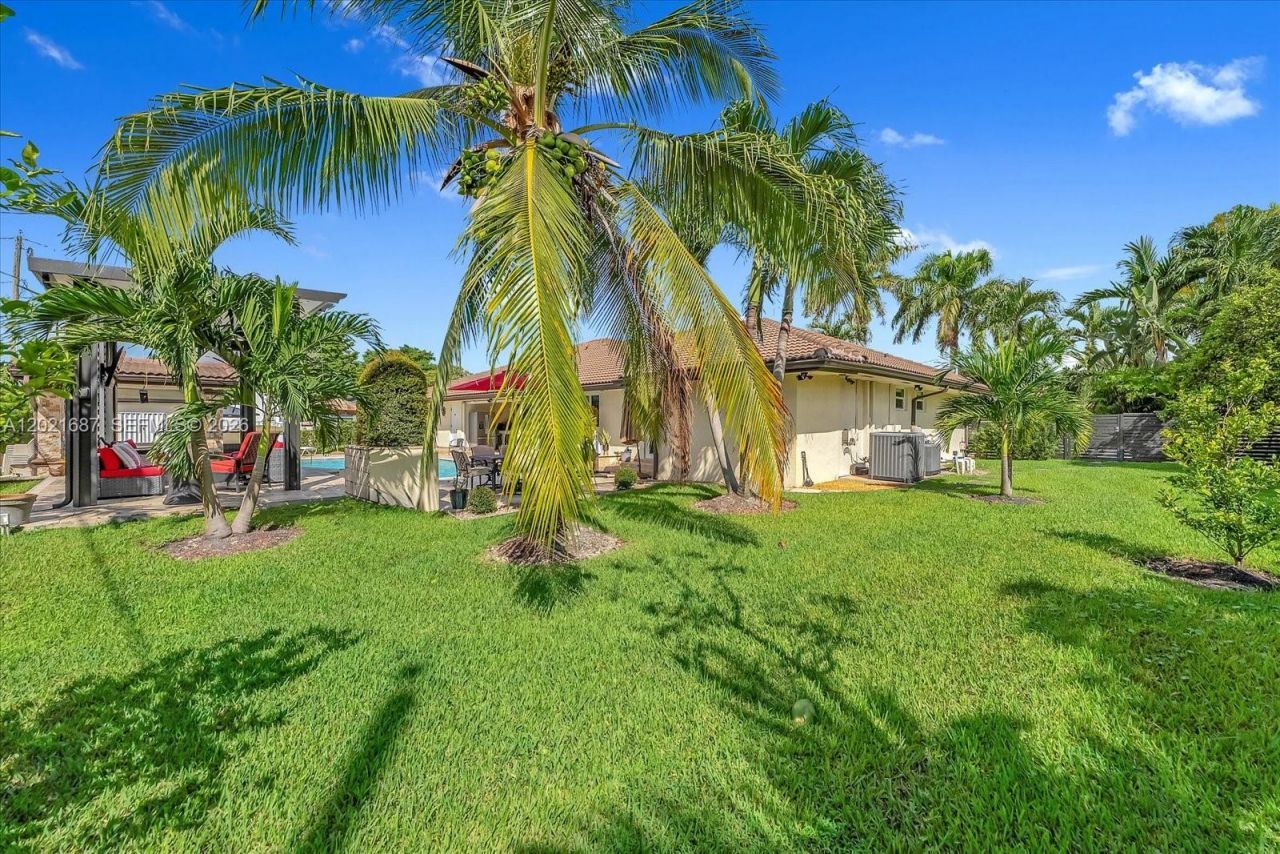 9796 NW 28th Ter, Doral, FL 33172 Photo