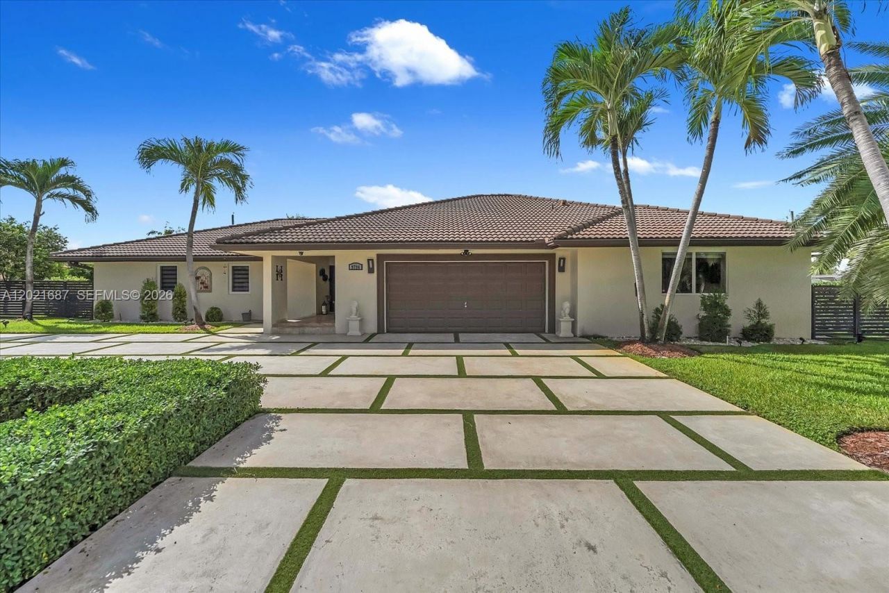 9796 NW 28th Ter, Doral, FL 33172 Photo