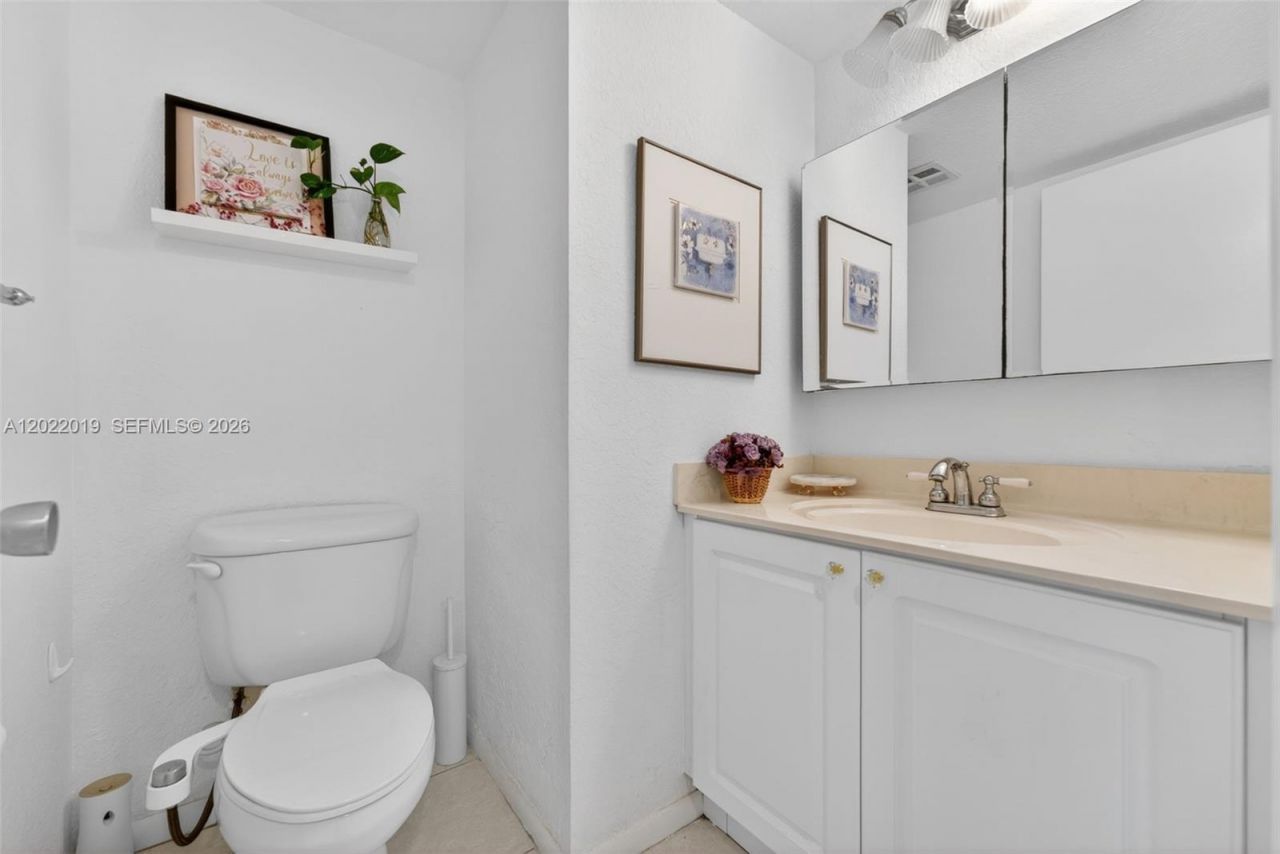 10777 W Sample Rd, Unit 209, Coral Springs, FL 33065 Photo