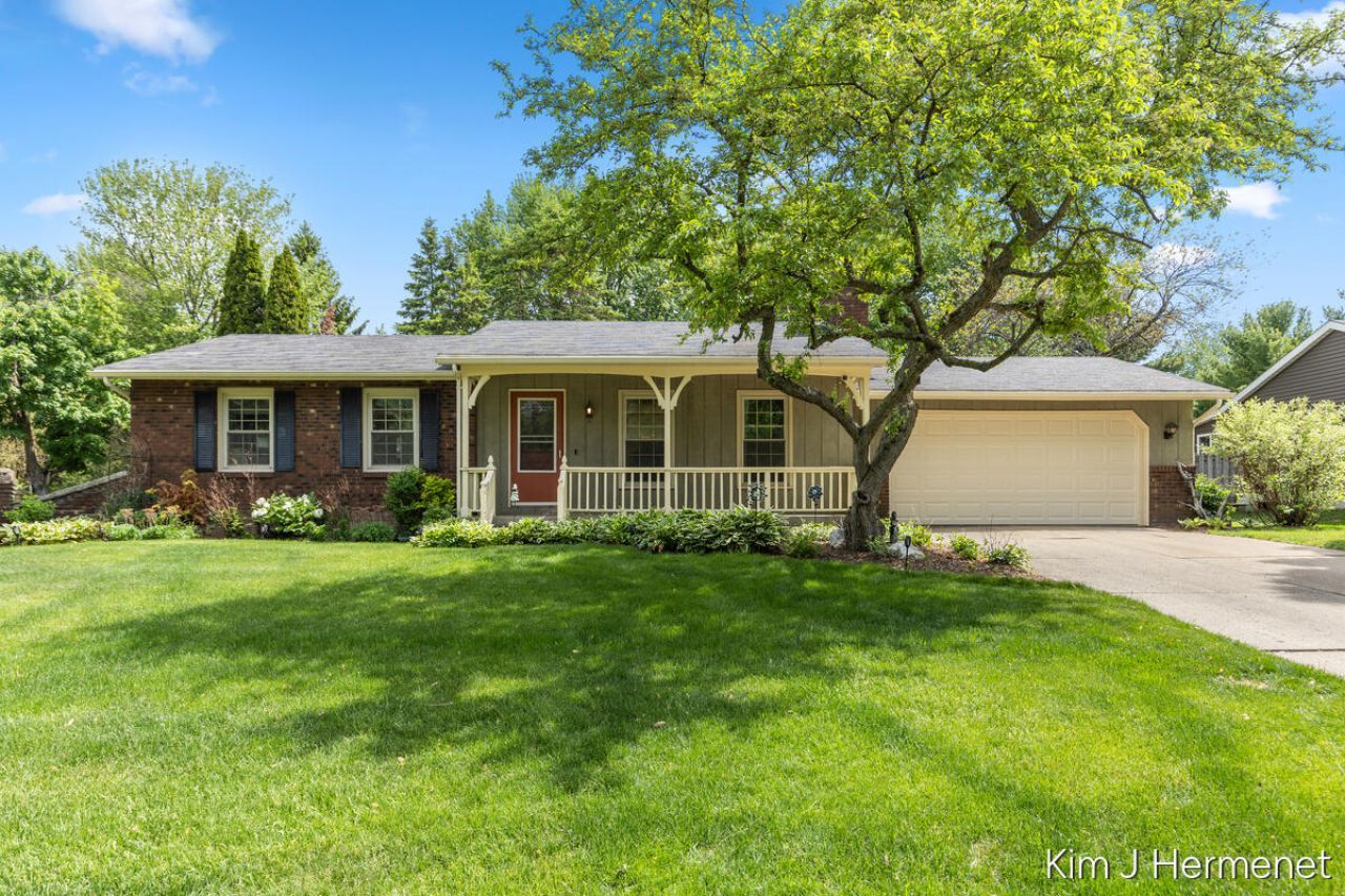 2508 Greenings Avenue Ne, Grand Rapids, MI 49525 Main Photo