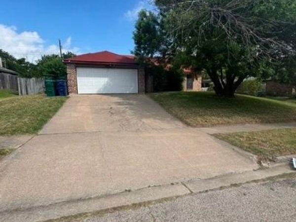 403 E Hogan Drive , Copperas Cove, TX 76522