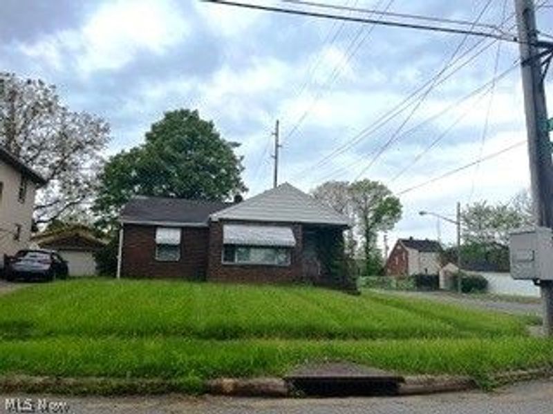 902 Alameda Avenue, Youngstown, OH 44510 Photo 1