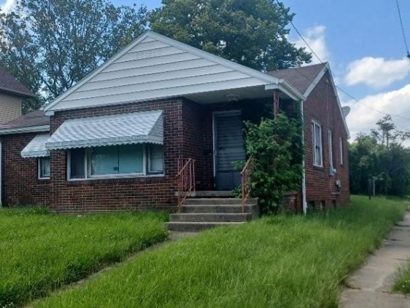 902 Alameda Avenue, Youngstown, OH 44510 Photo 2