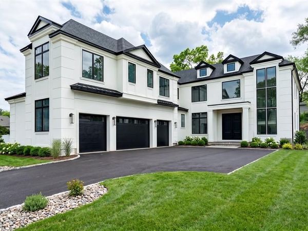 196 Midwood Road, PARAMUS, NJ 07652