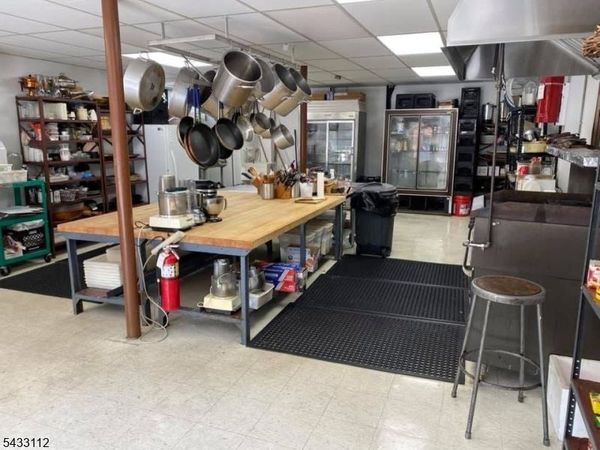 34 North Ave, Garwood, NJ 07027