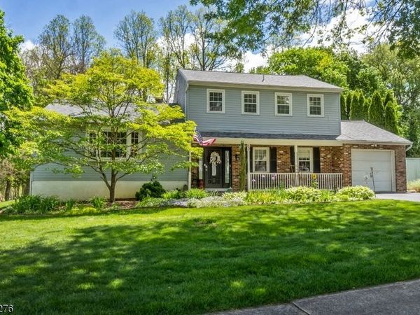 50 Buckley Hill Dr, Lopatcong, NJ 08865
