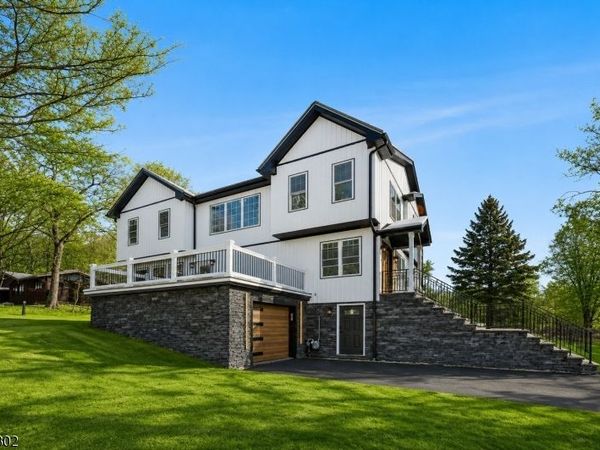 10 Old Rifle Camp Rd, Woodland Park, NJ 07424