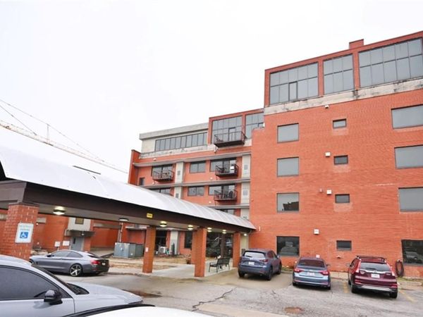 2940 BALTIMORE Avenue, Unit 1209, Kansas City, MO 64108