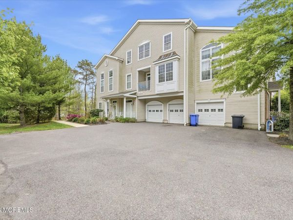 26 Farrah Drive, Unit 1311, Manahawkin, NJ 08050