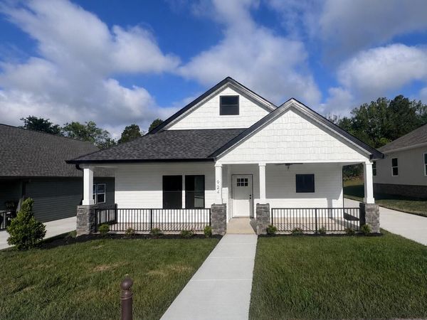 924 Stratford Avenue, Sweetwater, TN 37874