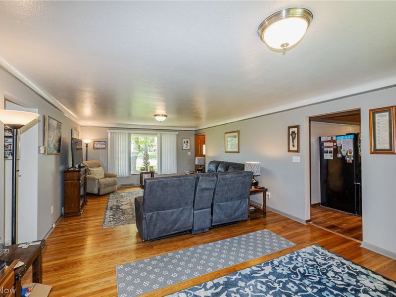 1055 Twilight Drive , Seven Hills, OH 44131 Photo 3