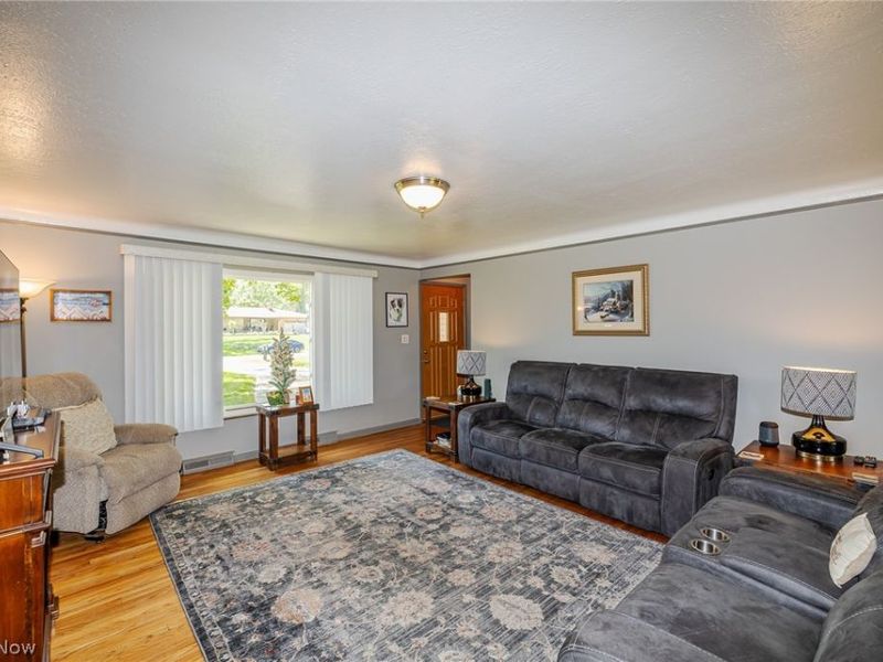 1055 Twilight Drive , Seven Hills, OH 44131 Photo 4