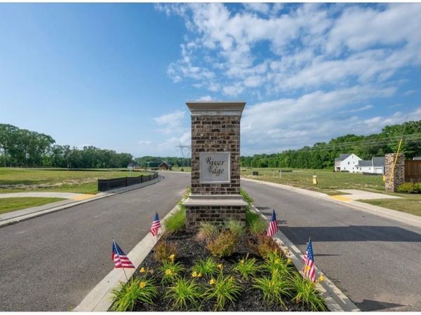 85 CYPRESS BEND CV, Rossville, TN 38066