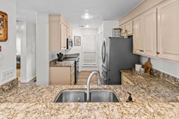 1102 Hidden Cove Drive photo 4