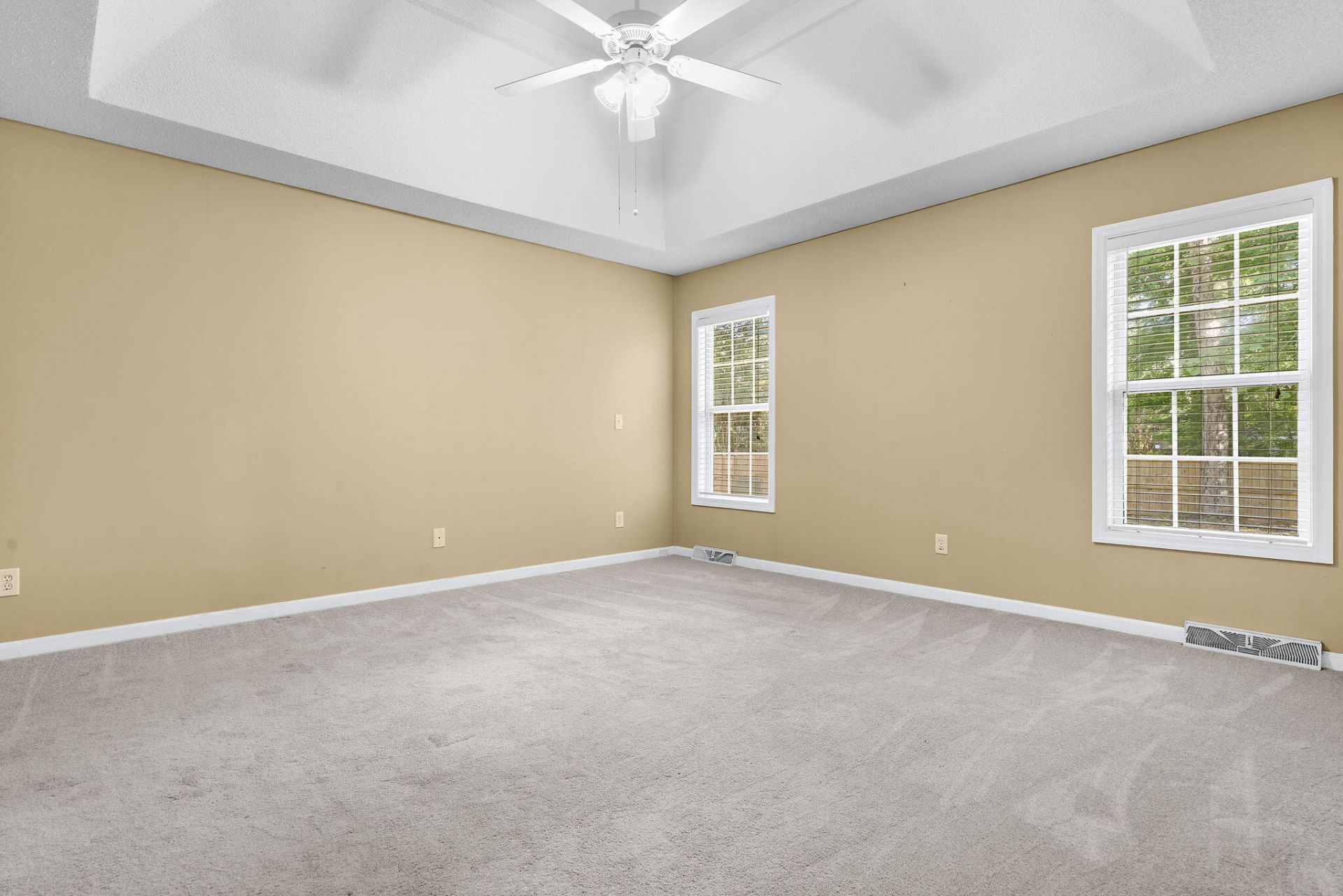111 Haleswood Circle Photo 22