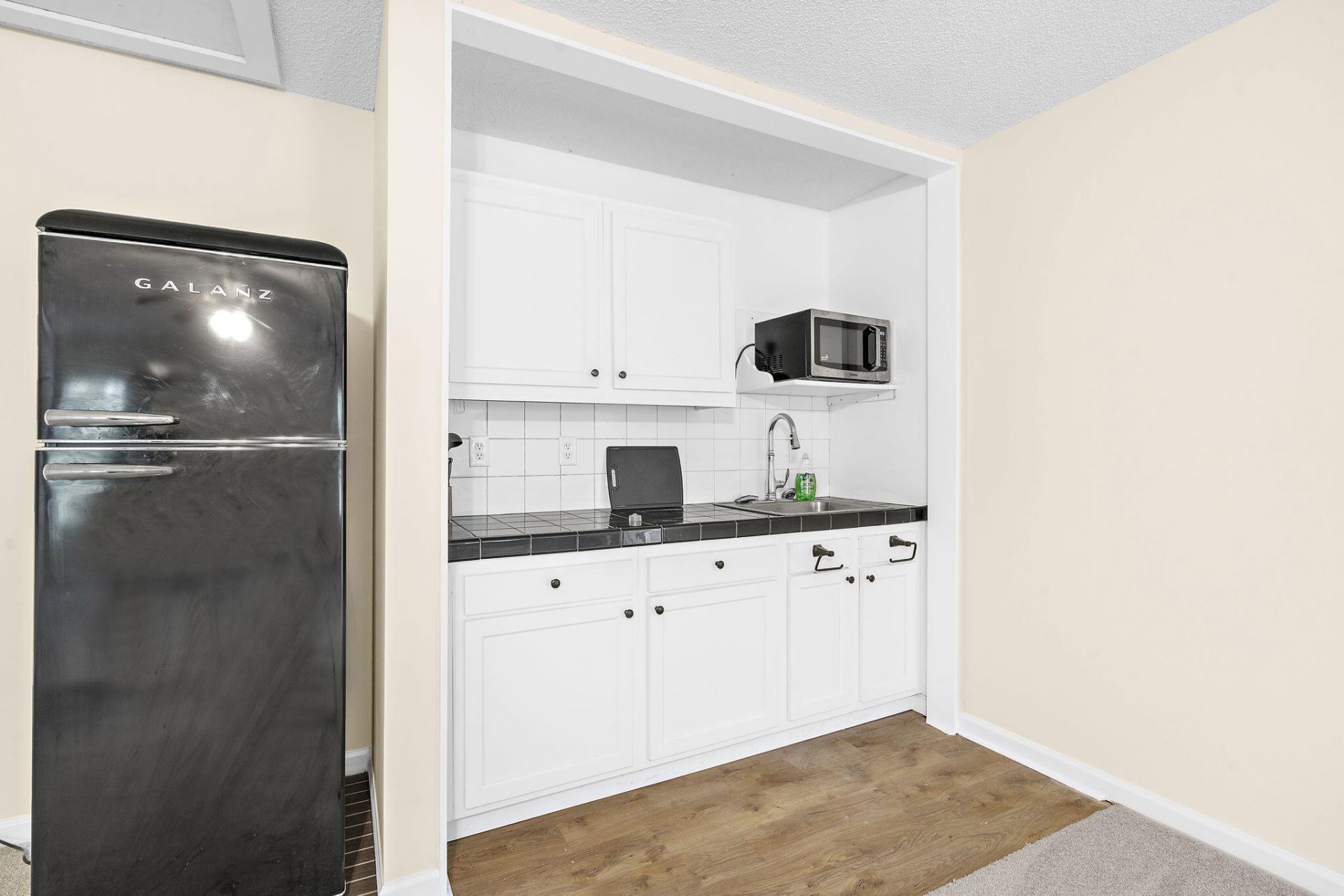 111 Haleswood Circle Photo 40