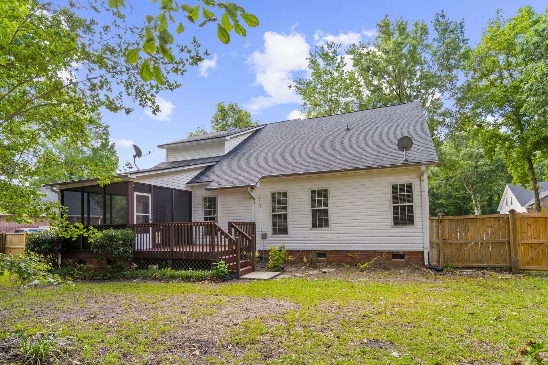 111 Haleswood Circle Photo 47