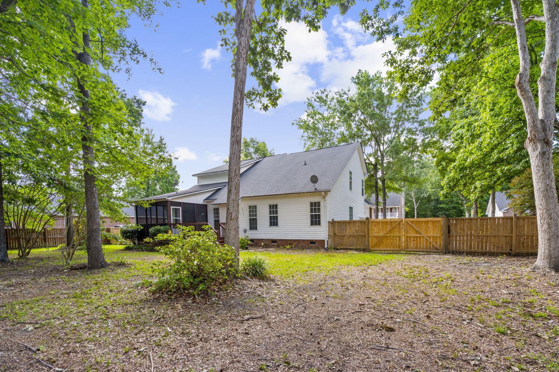111 Haleswood Circle Photo 53
