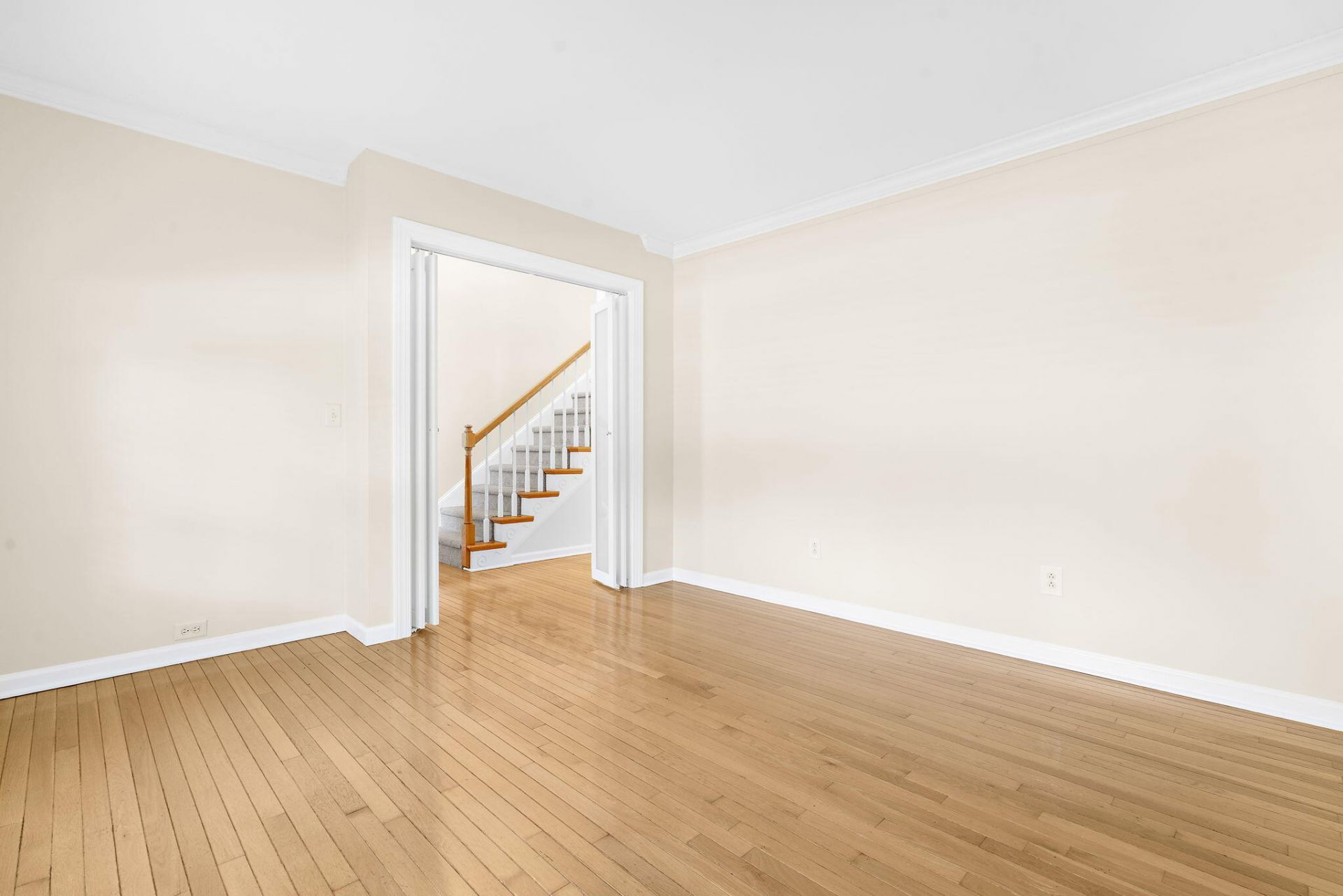 111 Haleswood Circle Photo 7