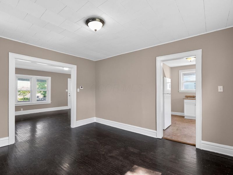 189 N Powell Avenue , Columbus, OH 43204 Photo 14