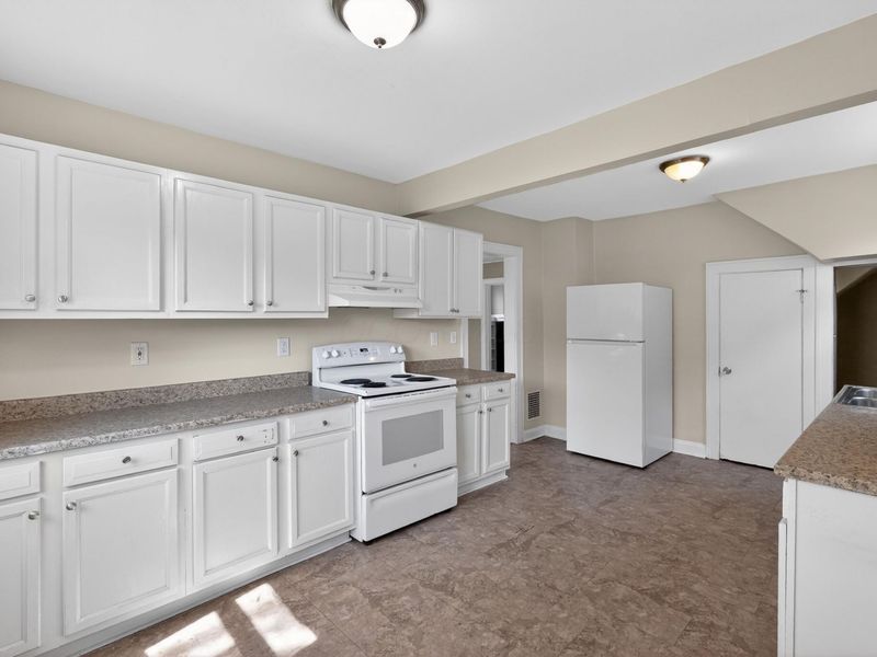 189 N Powell Avenue , Columbus, OH 43204 Photo 20