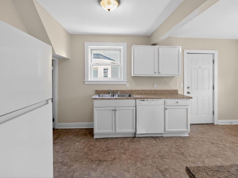 189 N Powell Avenue , Columbus, OH 43204 Photo 21
