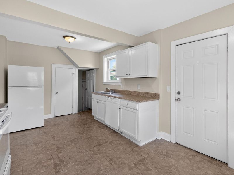 189 N Powell Avenue , Columbus, OH 43204 Photo 22