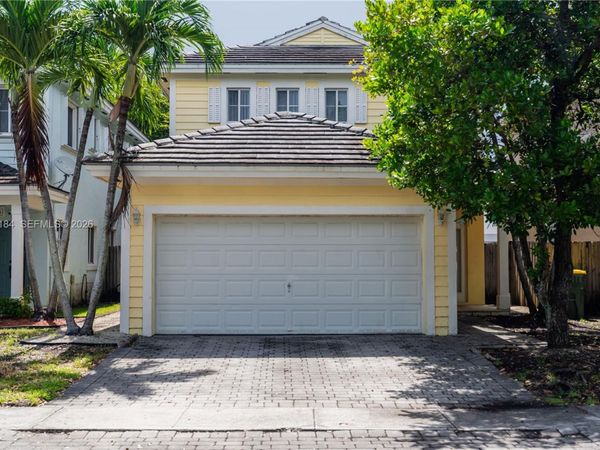 379 NE 34th Ave, Homestead, FL 33033