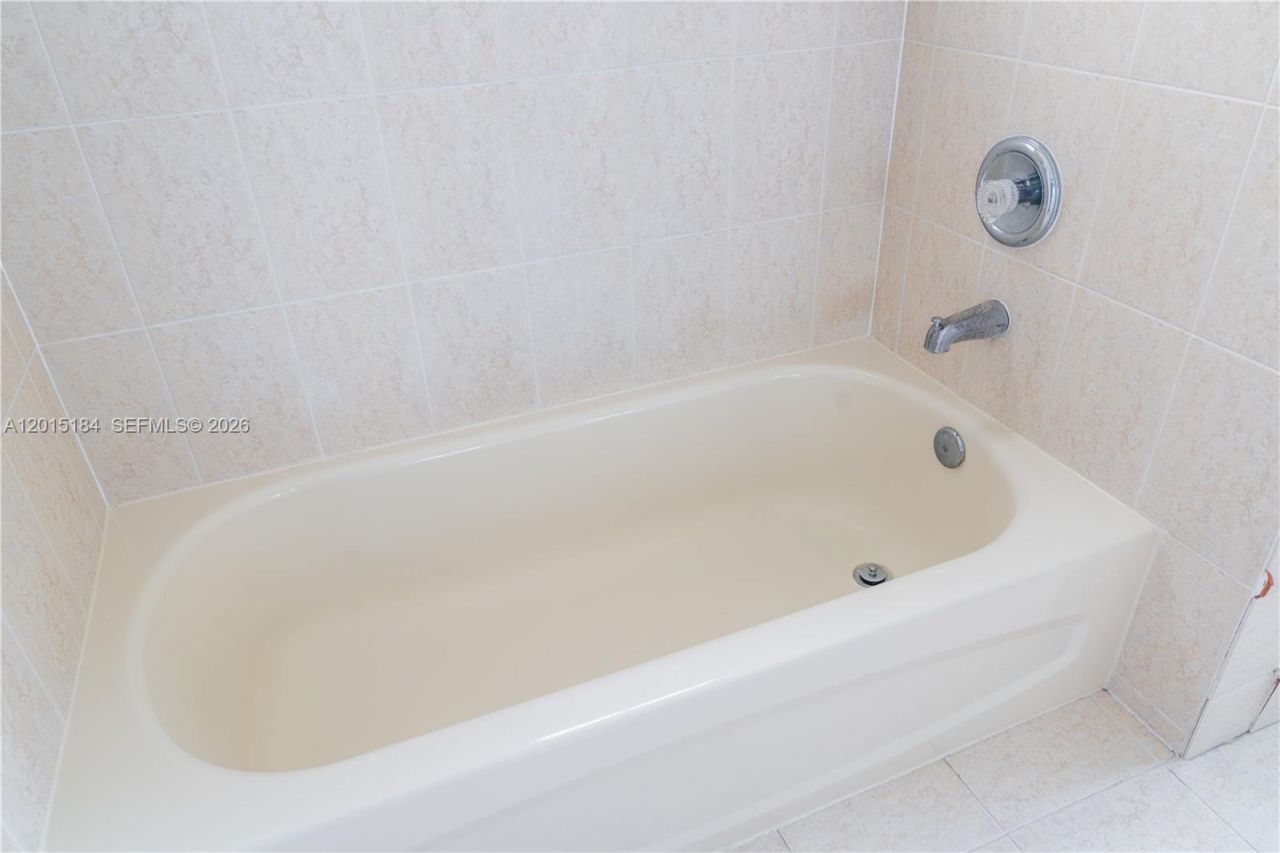 379 NE 34th Ave, Homestead, FL 33033 Photo