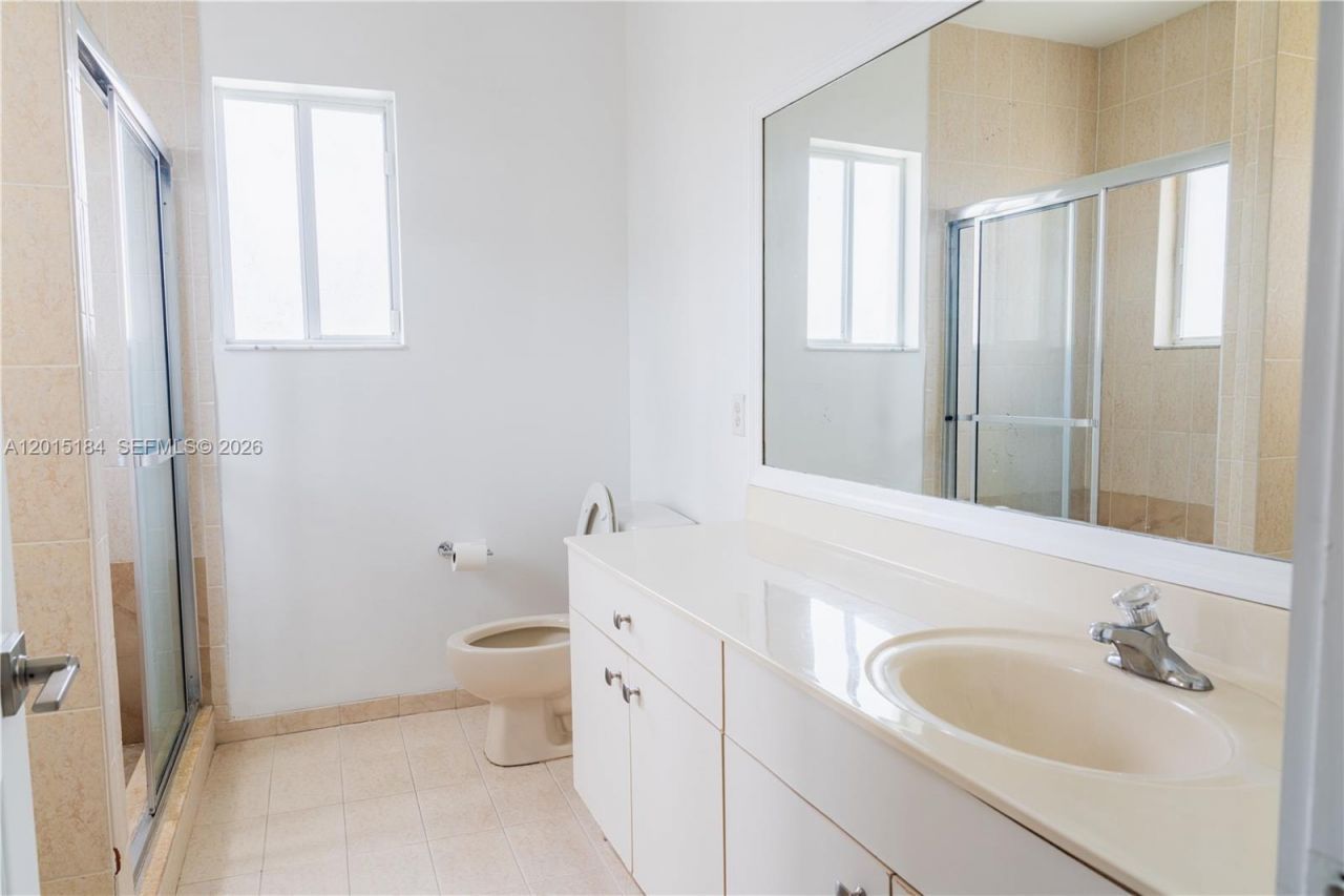379 NE 34th Ave, Homestead, FL 33033 Photo