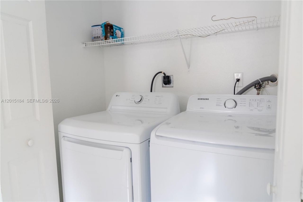 379 NE 34th Ave, Homestead, FL 33033 Photo