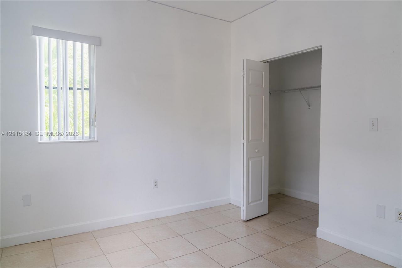 379 NE 34th Ave, Homestead, FL 33033 Photo