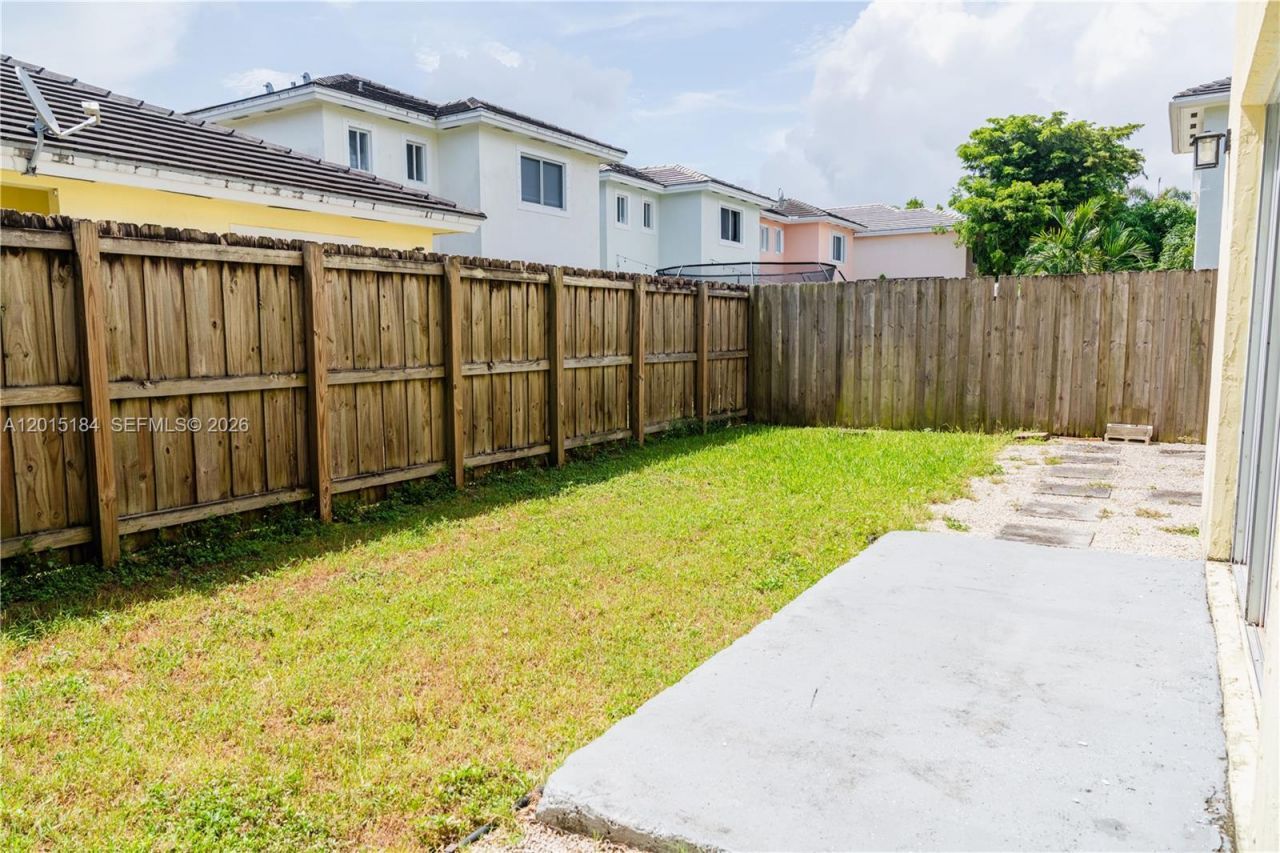 379 NE 34th Ave, Homestead, FL 33033 Photo