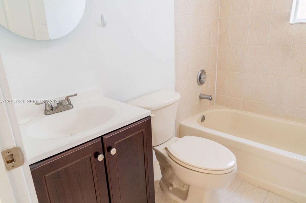 379 NE 34th Ave, Homestead, FL 33033 Photo