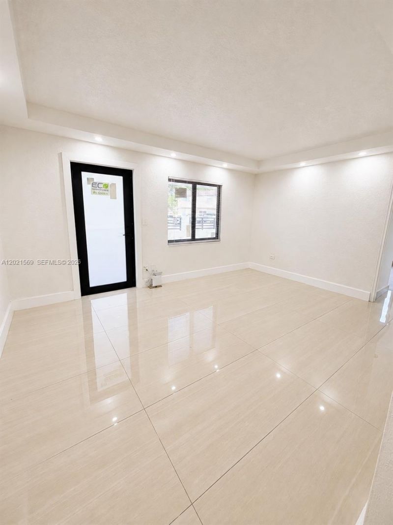 1120 E 6th Ct, Hialeah, FL 33010 Photo