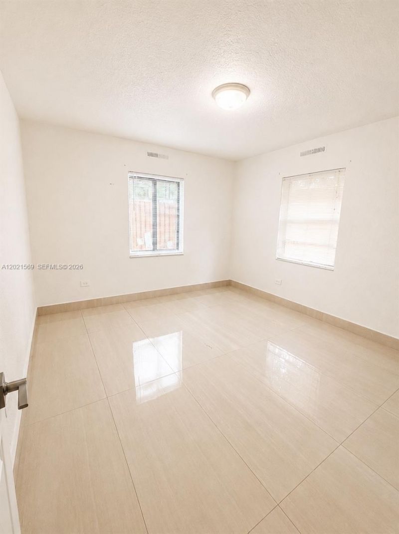 1120 E 6th Ct, Hialeah, FL 33010 Photo