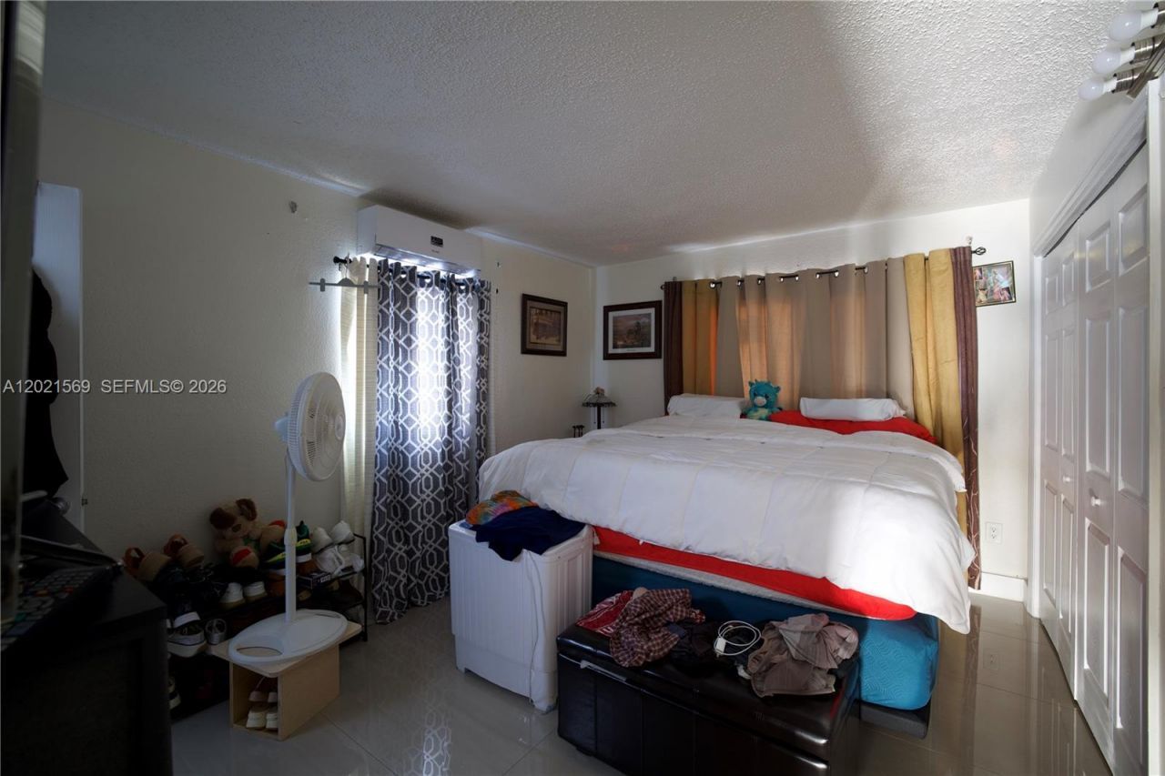 1120 E 6th Ct, Hialeah, FL 33010 Photo